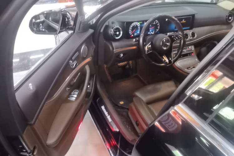 Used Mercedes-Benz E-Class 2022 Second Facelift E 300 L Fashion Edition Driver Seat