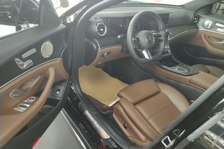 Used Mercedes-Benz E-Class 2022 Revised E 300 L Sport Luxury Edition Driver Seat