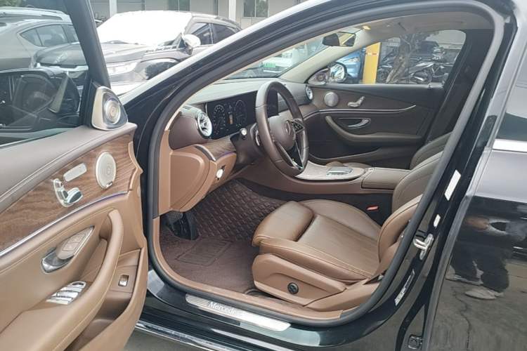 Used Mercedes-Benz E-Class 2022 E 260 L Driver Seat