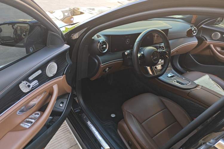 Used Mercedes-Benz E-Class 2022 Revised Version E 300 L Sport Luxury Edition Driver Seat