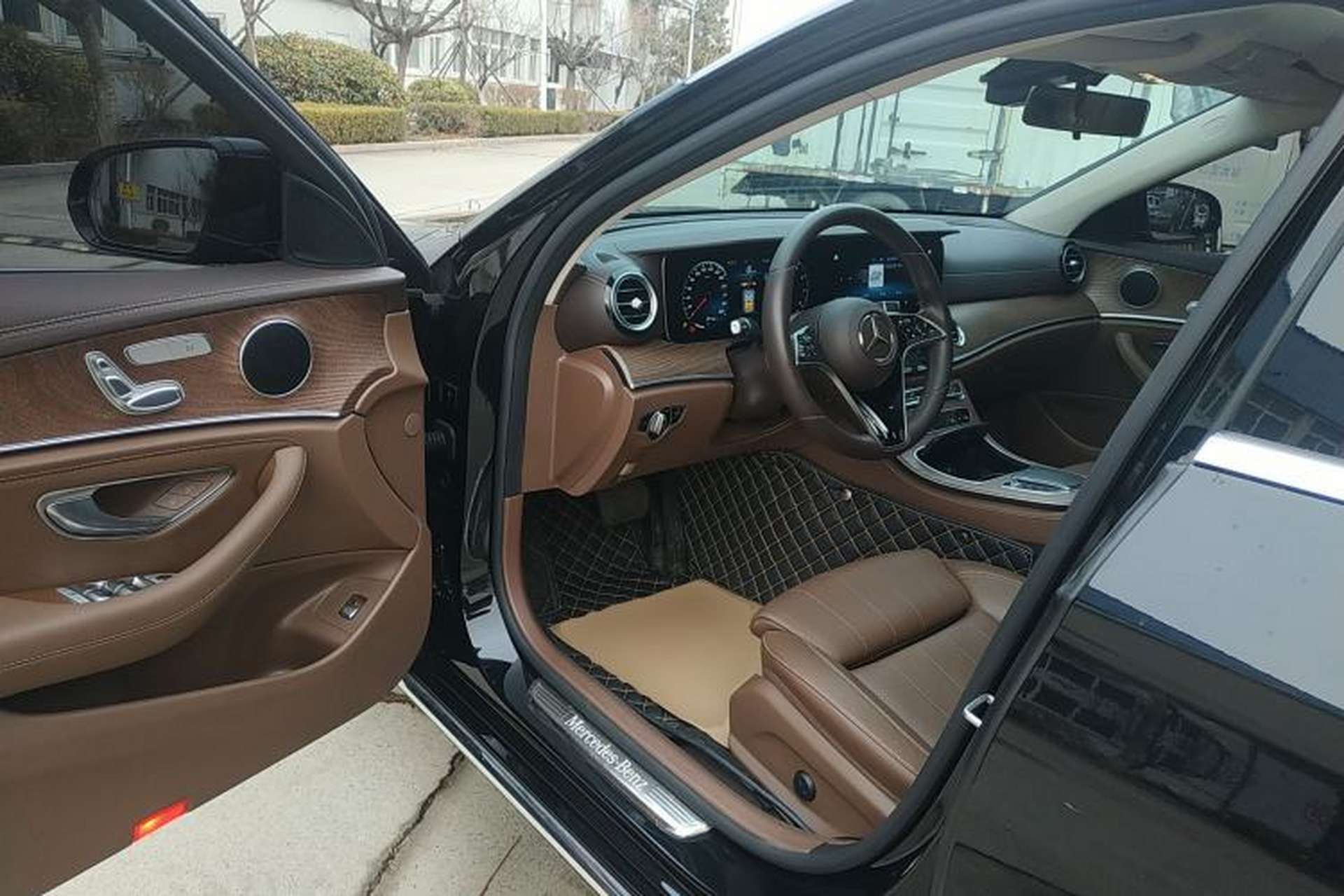 Used Mercedes-Benz E-Class 2022 E 260 L Driver Seat
