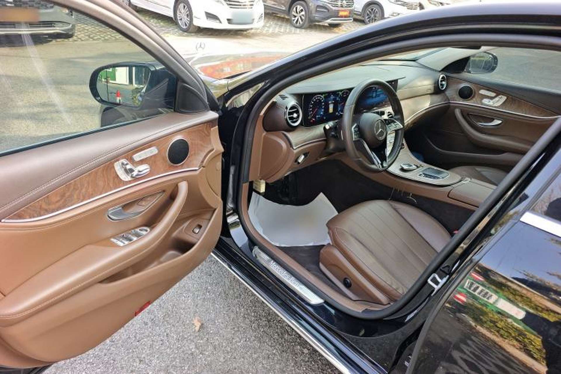 Used Mercedes-Benz E-Class 2022 Revised Version E 300 L Fashion Edition Driver Seat