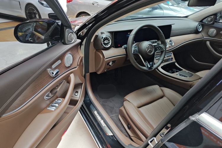Used Mercedes-Benz E-Class 2022 Updated E 300 L Luxury Edition Driver Seat