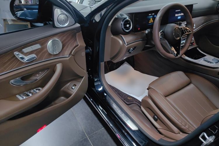 Used Mercedes-Benz E-Class 2022 Second Facelift E 300 L Luxury Edition Driver Seat