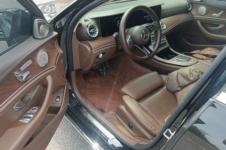 Used Mercedes-Benz E-Class 2022 Updated E 260 L Driver Seat