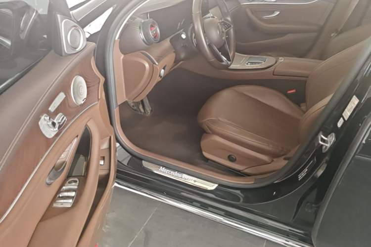 Used Mercedes-Benz E-Class 2022 Second Facelift E 300 L Luxury Edition Driver Seat