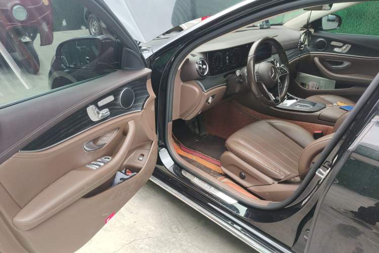 Used Mercedes-Benz E-Class 2022 Revised Version E 300 L Fashion Edition Driver Seat