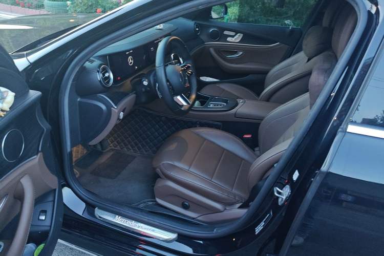 Used Mercedes-Benz E-Class 2022 Second Facelift E 300 L Sporty and Stylish Edition Driver Seat