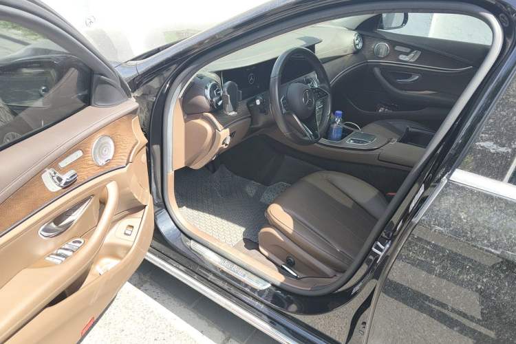 Used Mercedes-Benz E-Class 2022 Revised Version E 300 L Luxury Edition Driver Seat