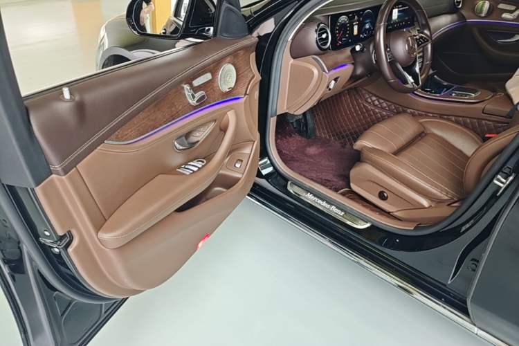 Used Mercedes-Benz E-Class 2022 Second Facelift E 300 L Luxury Edition Driver Seat