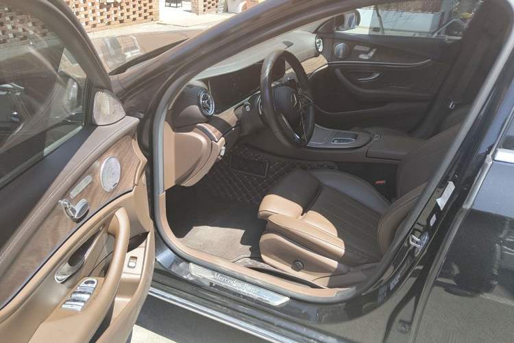 Used Mercedes-Benz E-Class 2022 E 260 L Driver Seat