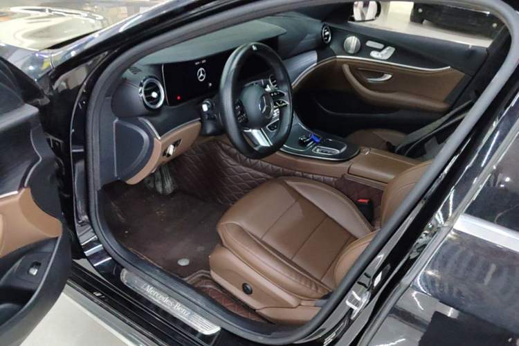 Used Mercedes-Benz E-Class 2022 Revised Version E 300 L Sport Luxury Edition Driver Seat