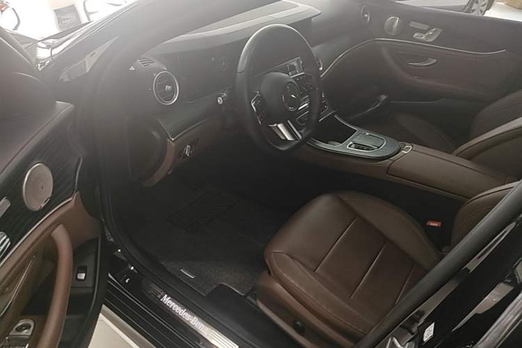Used Mercedes-Benz E-Class 2022 Revised Version E 300 L Sport Luxury Edition Driver Seat