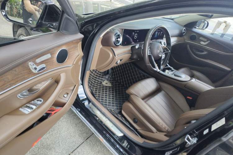 Used Mercedes-Benz E-Class 2022 Second Facelift E 300 L Fashion Edition Driver Seat