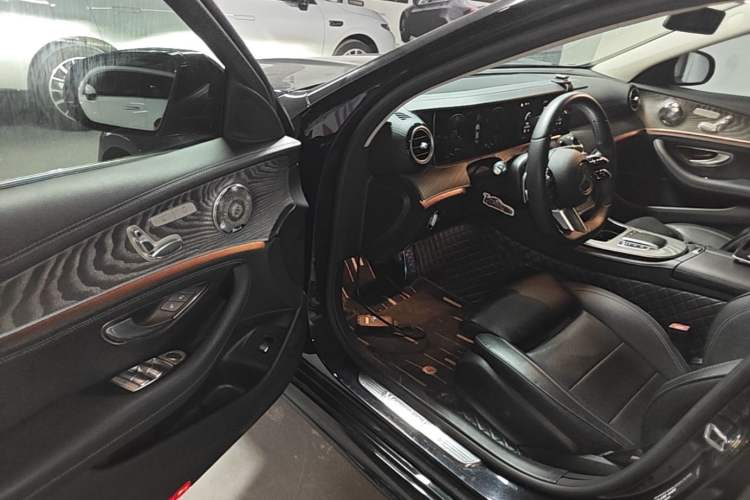 Used Mercedes-Benz E-Class 2022 Revised E 300 L Sporty and Stylish Edition Driver Seat