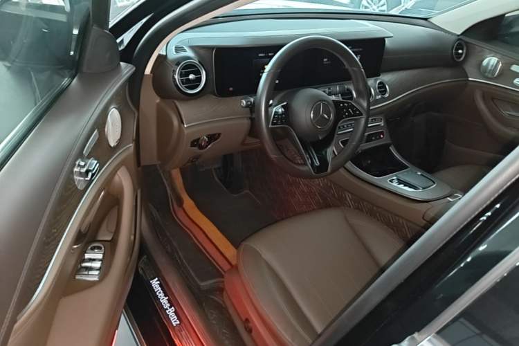 Used Mercedes-Benz E-Class 2022 Revised Version E 300 L Luxury Edition Driver Seat