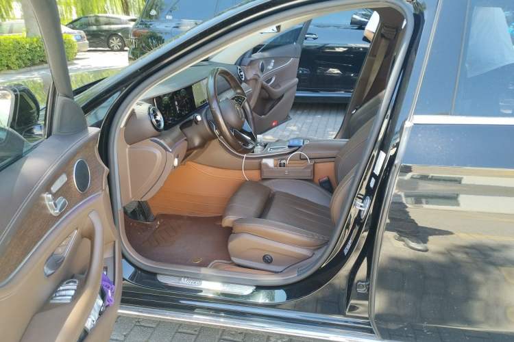 Used Mercedes-Benz E-Class 2022 Second Facelift E 260 L Driver Seat