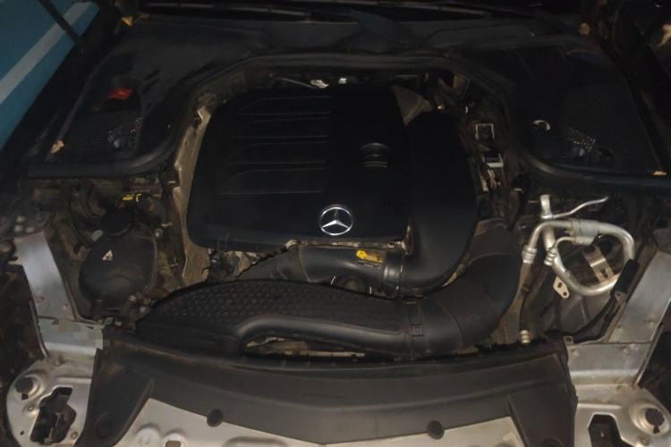 Used Mercedes-Benz E-Class 2022 E 260 L Engine Bay