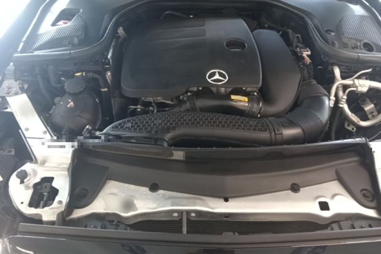 Used Mercedes-Benz E-Class 2022 Revised Version E 300 L Fashion Edition Engine Bay