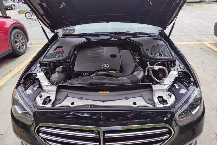 Used Mercedes-Benz E-Class 2022 Revised Version E 300 L Luxury Edition Engine Bay
