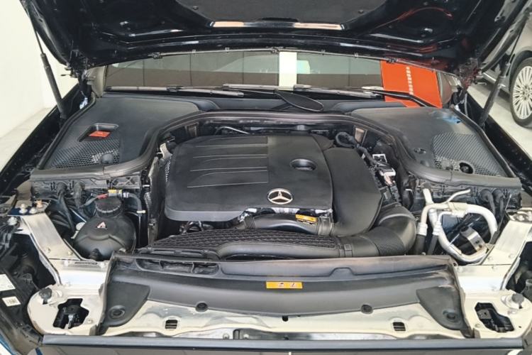 Used Mercedes-Benz E-Class 2022 Revised Version E 300 L Luxury Edition Engine Bay