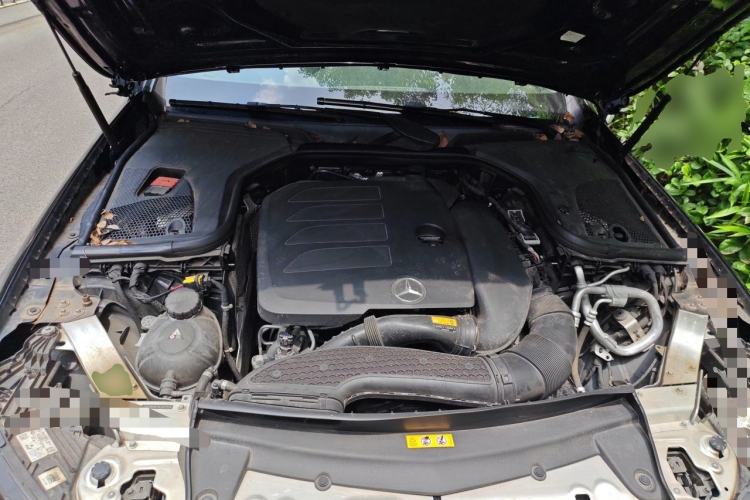 Used Mercedes-Benz E-Class 2022 E 300 L Luxury Model Engine Bay