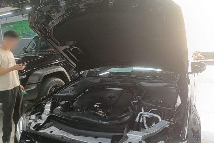 Used Mercedes-Benz E-Class 2022 E 300 L Luxury Model Engine Bay