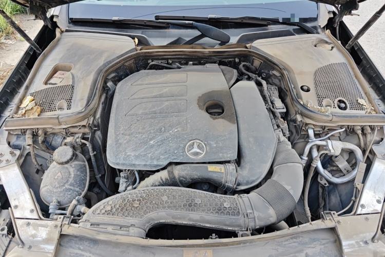 Used Mercedes-Benz E-Class 2022 Revised Version E 300 L Fashion Edition Engine Bay