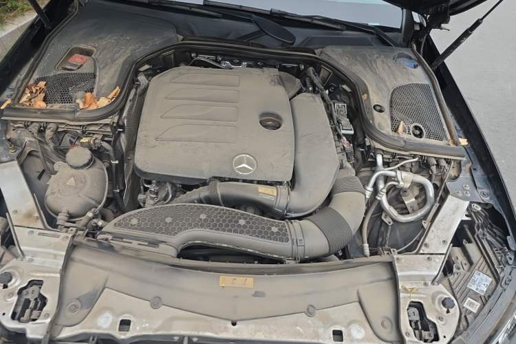 Used Mercedes-Benz E-Class 2022 E 300 L Luxury Model Engine Bay