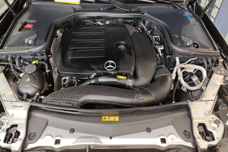 Used Mercedes-Benz E-Class 2022 Updated E 300 L Luxury Edition Engine Bay