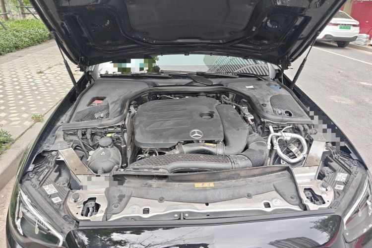Used Mercedes-Benz E-Class 2022 Revised Version E 300 L Sport Luxury Edition Engine Bay