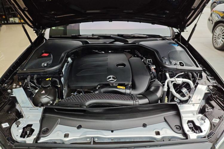 Used Mercedes-Benz E-Class 2022 Revised Version E 300 L Luxury Edition Engine Bay