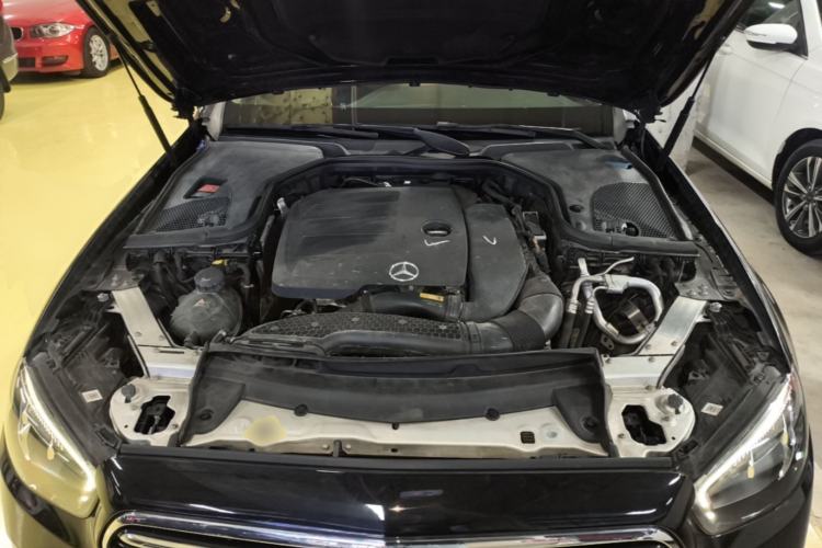 Used Mercedes-Benz E-Class 2022 E 260 L Engine Bay