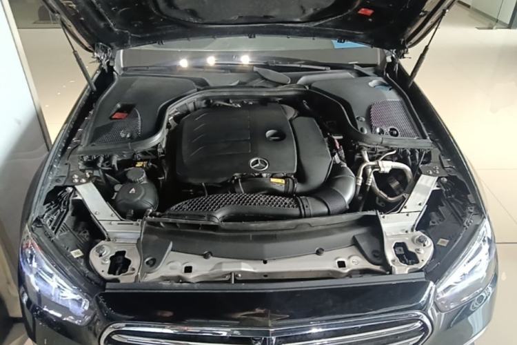 Used Mercedes-Benz E-Class 2022 Revised Version E 300 L Luxury Edition Engine Bay