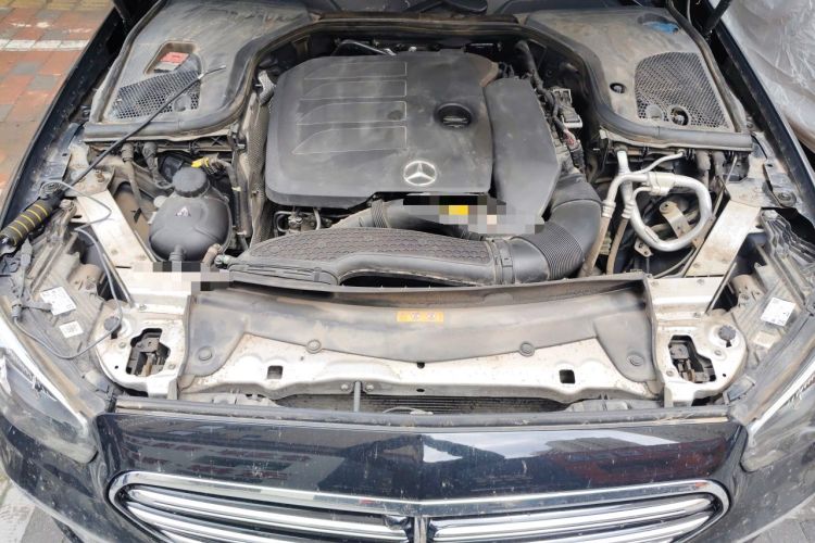 Used Mercedes-Benz E-Class 2022 Revised Version E 300 L Fashion Edition Engine Bay
