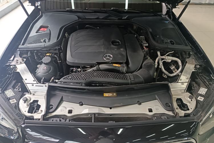 Used Mercedes-Benz E-Class 2022 Revised Version E 300 L Fashion Edition Engine Bay