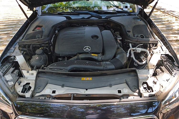 Used Mercedes-Benz E-Class 2022 Revised Version E 300 L Luxury Edition Engine Bay