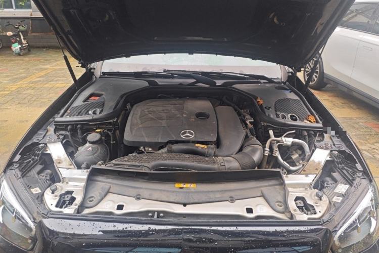 Used Mercedes-Benz E-Class 2022 Revised Version E 300 L Sport Luxury Edition Engine Bay