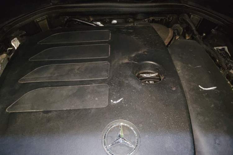 Used Mercedes-Benz E-Class 2022 E 300 L Luxury Model Engine Bay