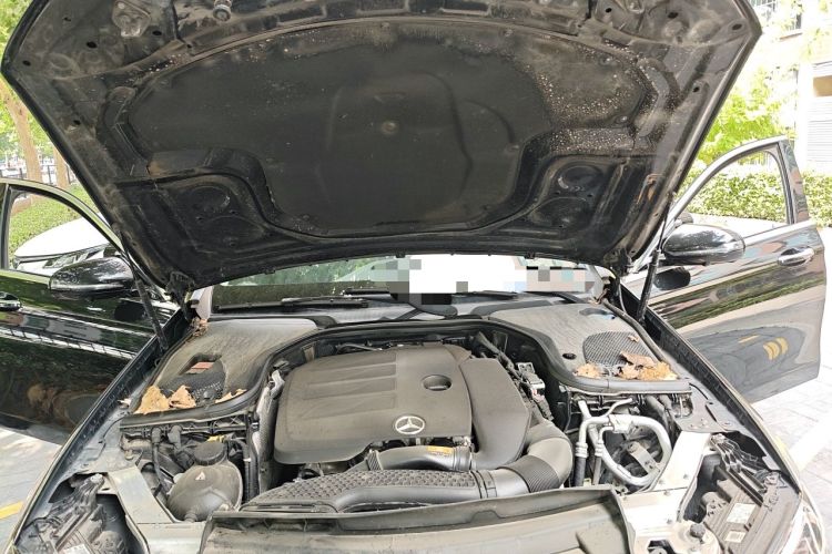 Used Mercedes-Benz E-Class 2022 E 300 L Luxury Model Engine Bay