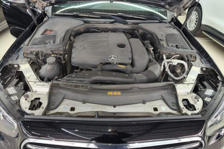 Used Mercedes-Benz E-Class 2022 Second Facelift E 300 L Luxury Edition Engine Bay