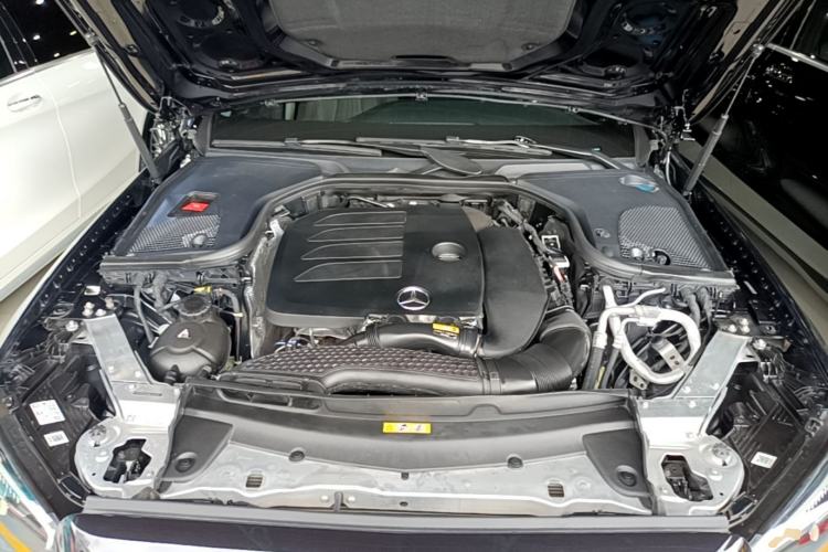 Used Mercedes-Benz E-Class 2022 Revised Version E 300 L Luxury Edition Engine Bay