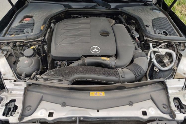 Used Mercedes-Benz E-Class 2022 Updated E 260 L Engine Bay