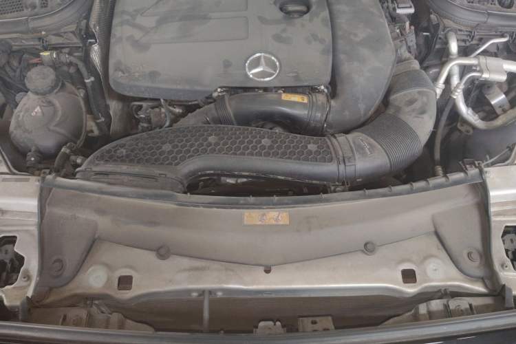 Used Mercedes-Benz E-Class 2022 E 300 Stylish Sports Edition Engine Bay