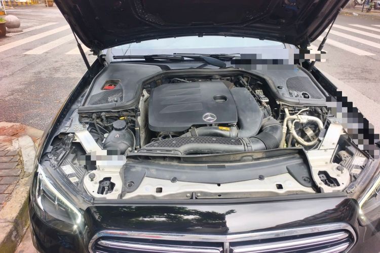 Used Mercedes-Benz E-Class 2022 E 260 L Engine Bay