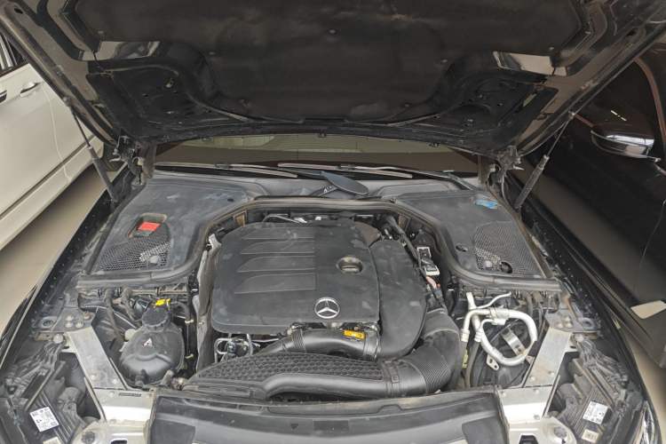Used Mercedes-Benz E-Class 2022 Updated E 300 L Luxury Edition Engine Bay