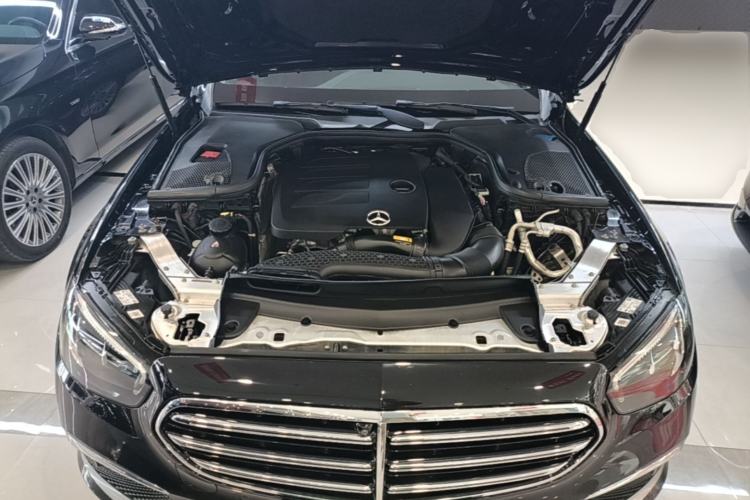 Used Mercedes-Benz E-Class 2022 Revised Version E 300 L Luxury Edition Engine Bay