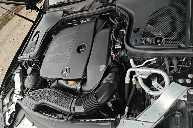 Used Mercedes-Benz E-Class 2022 E 260 L Engine Bay