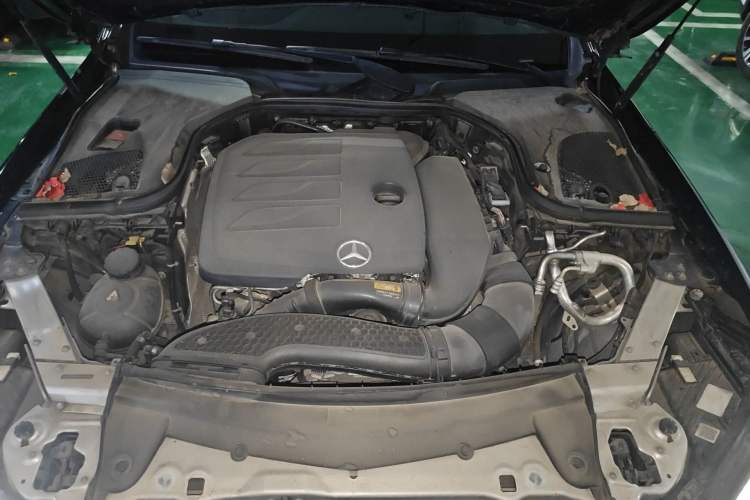 Used Mercedes-Benz E-Class 2022 Updated E 300 L Luxury Edition Engine Bay