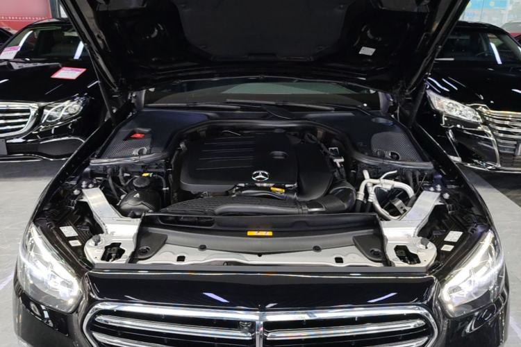 Used Mercedes-Benz E-Class 2022 Revised Version E 300 L Luxury Edition Engine Bay